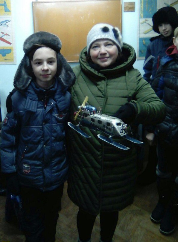 1iZOiALEsAA